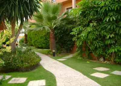 empresa de jardinería en Tarragona cuidado de jardines comunitarios